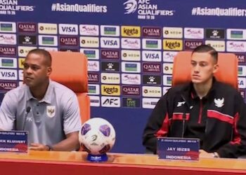Kluivert Ingin Indonesia Tajam di Bola Mati: “Kami Harus Setajam Pisau!”