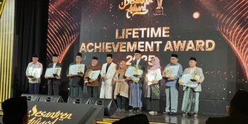 Pesantren Award 2025: Pesantren Salafiyah Syafi’iyah Sukorejo Raih Predikat Pesantren Transformatif