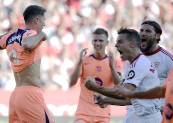 Dibantai Sevilla 1-4, Kans Barcelona Juara Mulai Tertekan
