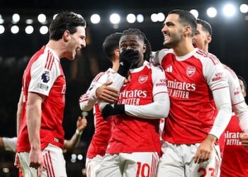Eze Hattrick, Arsenal Bantai Tottenham Hotspur 4-1