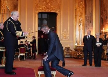 Sir David Beckham Resmi Dianugerahi Gelar Ksatria oleh Raja Charles III
