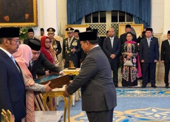 Pak Harto dan Gus Dur Dianugerahi Pahlawan Nasional Bersama 8 Tokoh Besar Lainnya