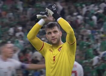 Maarten Paes ke Ajax? Kembali ke Belanda, Peluang Jadi Kiper Utama Terbuka