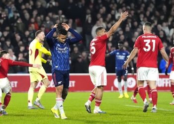 Amsyiong, Arsenal Gagal Menang di Kandang Nottingham