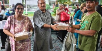 Hujan Tak Halangi Harmoni, Komunitas India Surabaya Berbagi di Ramadan