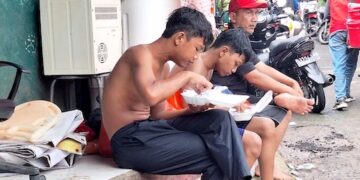 Banjir Rendam Pejaten Timur, Warga Akui MBG Ringankan Beban di Tengah PJJ