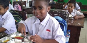 MBG Ubah Wajah Sekolah di Indonesia Timur, Gangguan Belajar Turun hingga 14,85 Persen