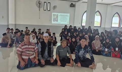 Cegah Radikalisme Sejak Dini, Santri di Nabire Dapat Edukasi Internet Sehat