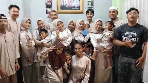 Ikut Rayakan Idul Fitri, Mahasiswi Non-muslim asal Papua Temukan “Rumah” di Bandung
