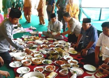 Beroah, Tradisi Pasca Lebaran yang Menyatukan Doa dan Kebersamaan di Sekadau