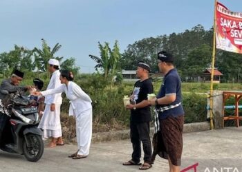 Umat Hindu Bekasi Tebar Iftar Jelang Nyepi, Harmoni Terjalin di Bulan Ramadhan