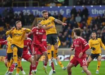 Remuk, Liverpool Disikat Wolverhampton 1-2 di Molineux