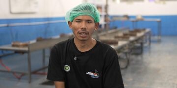 Kisah Budi, Penyandang Disabilitas yang Temukan Harapan di Dapur MBG