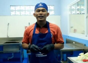 Kisah Santri Yatim di Karanganyar, Dapur MBG Jadi Jalan Bantu Ekonomi Keluarga