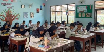 MBG di MTsN 1 Balikpapan Dimulai, Tingkatkan Kesehatan dan Konsentrasi Belajar