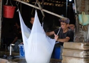 Program MBG Dongkrak Produksi Pabrik Tahu di Ngawi, Penghasilan Pekerja Ikut Naik