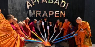Api Dharma dari Mrapen Mulai Dikarak ke Borobudur, Simbol Cahaya Kebijaksanaan Waisak 2026