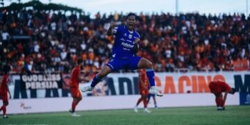 Kericuhan Warnai El Clasico, Persib Menang dan Kukuh di Puncak, Persija Pupus