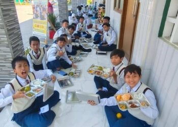 MBG Hadir di SD Almadany, Tak Sekadar Makan Gratis Tapi Ruang Pembelajaran Baru