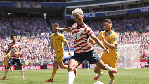 Sikat Australia 2-0, AS Kunci Tiket 32 Besar, Samai Rekor Hampir Seabad di Piala Dunia