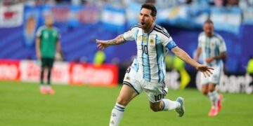 Messi Hattrick, Argentina Ganyang Aljazair 3-0