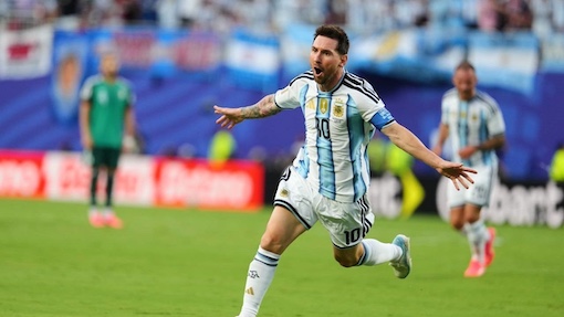 Messi Hattrick, Argentina Ganyang Aljazair 3-0