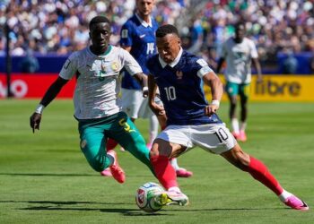 Mbappe Brace Antar Prancis Raih Tiga Poin Perdana, Perubahan Taktik Deschamps Jadi Kunci