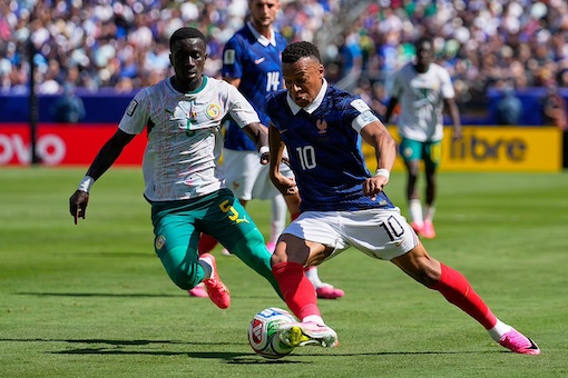 Mbappe Brace Antar Prancis Raih Tiga Poin Perdana, Perubahan Taktik Deschamps Jadi Kunci