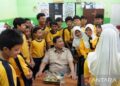 Prabowo Makan Bersama Siswa SMPN 111 Jakarta, Cek Langsung Program MBG