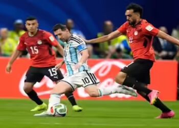Tertinggal 0-2, Dibantu Wasit? Argentina Comeback Singkirkan Mesir 3-2