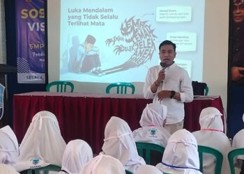 Duta Damai BNPT Bekali Ratusan Siswa Baru SMPN 1 Paciran Literasi Digital dan Antibullying