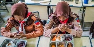 Dari Kotak MBG ke Prestasi: Kisah Siswa SMPN 23 Surabaya Menjaga Energi dan Mengejar Mimpi