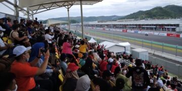 Ribuan Penonton Menyerbu Mandalika di Hari Kedua Race, Waspada Potensi Gangguan Keamanan di Balik Euforia